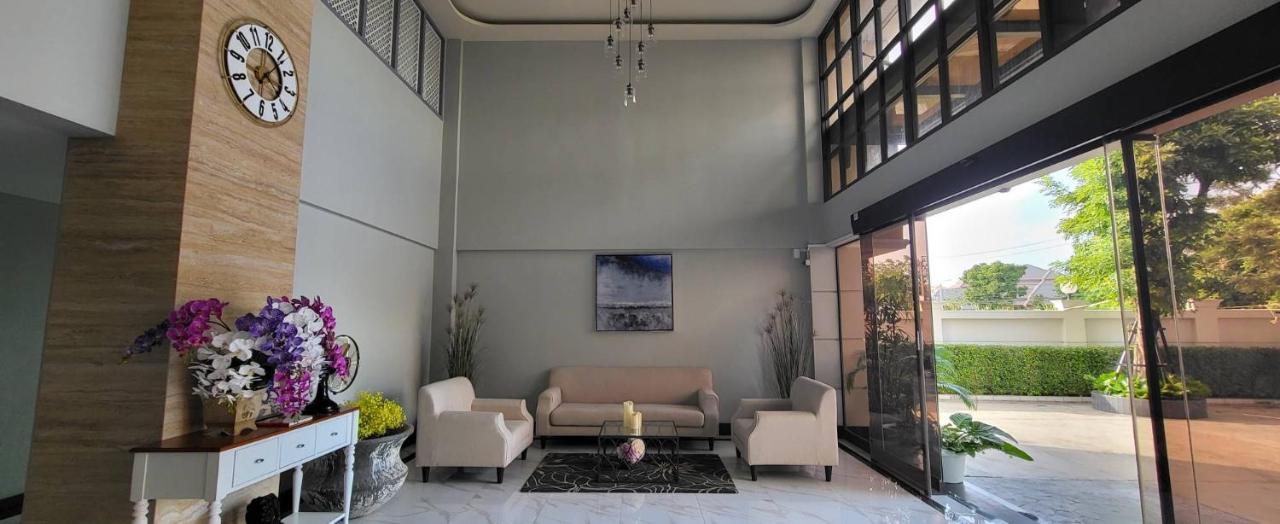 Baan Thanakul Residences Samut Prakan Exterior foto