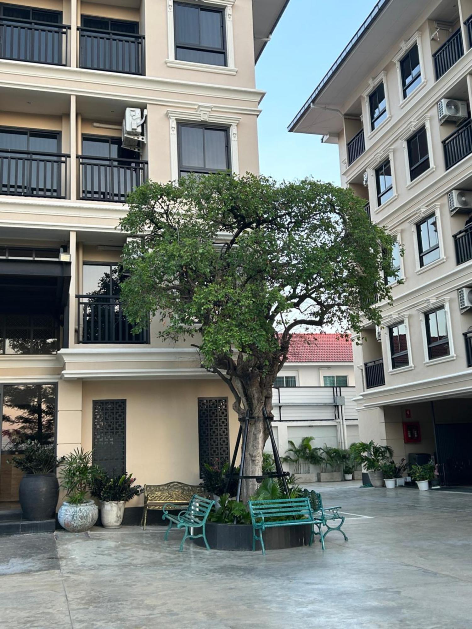 Baan Thanakul Residences Samut Prakan Exterior foto